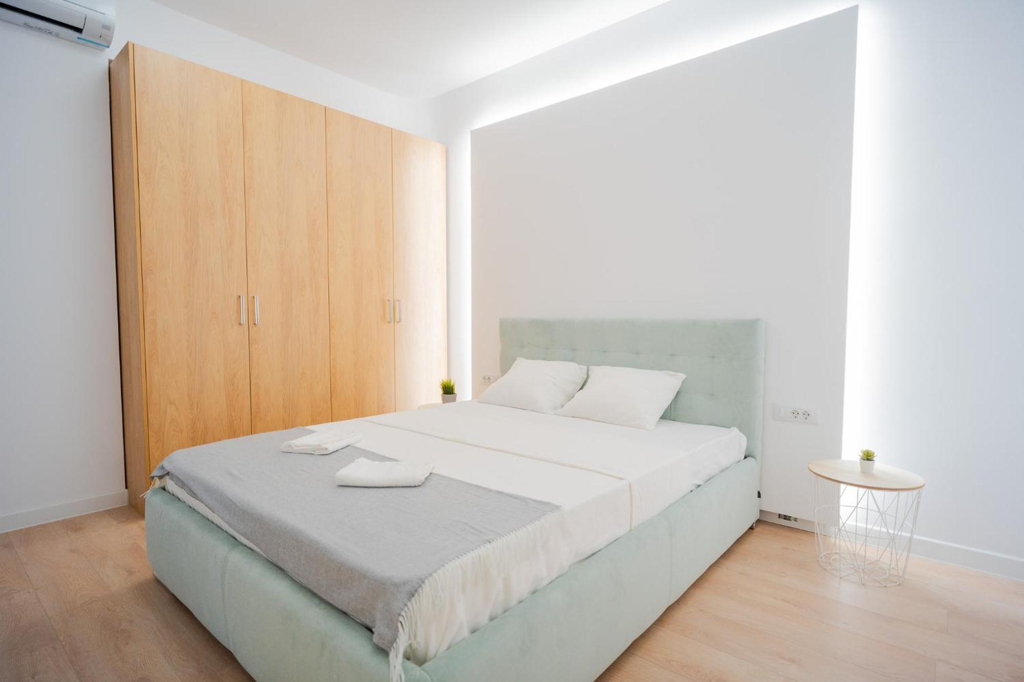 Amazing View Apartments - Iuliu Maniu & Politehnica Park บูคาเรสต์ ภายนอก รูปภาพ