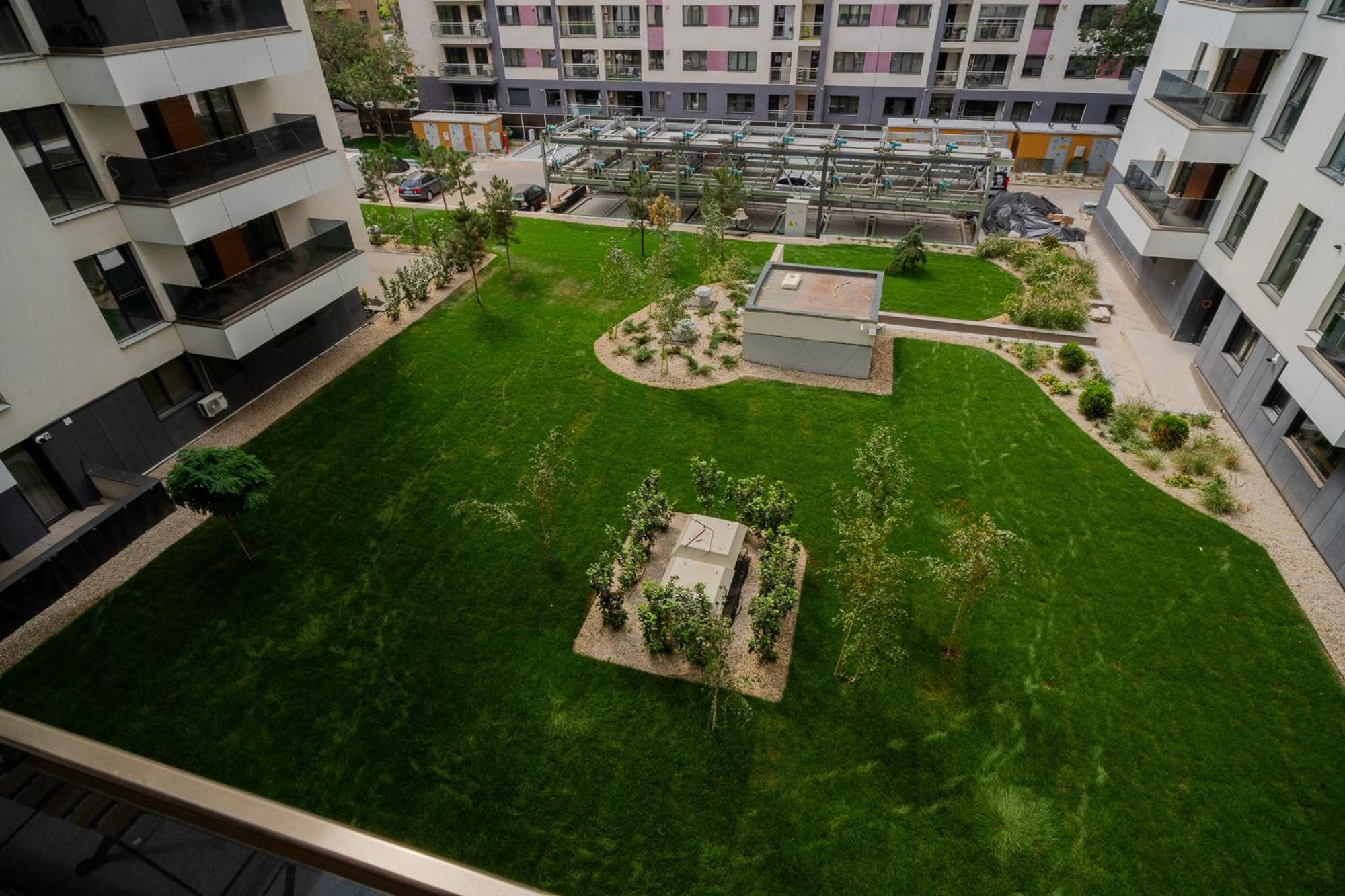 Amazing View Apartments - Iuliu Maniu & Politehnica Park บูคาเรสต์ ภายนอก รูปภาพ