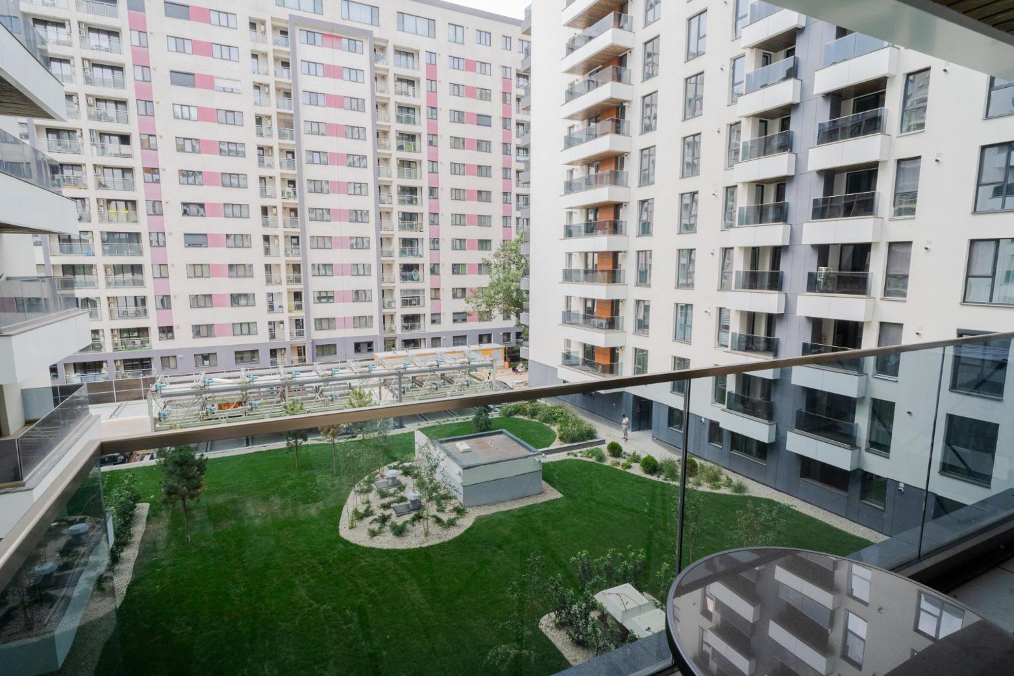 Amazing View Apartments - Iuliu Maniu & Politehnica Park บูคาเรสต์ ภายนอก รูปภาพ