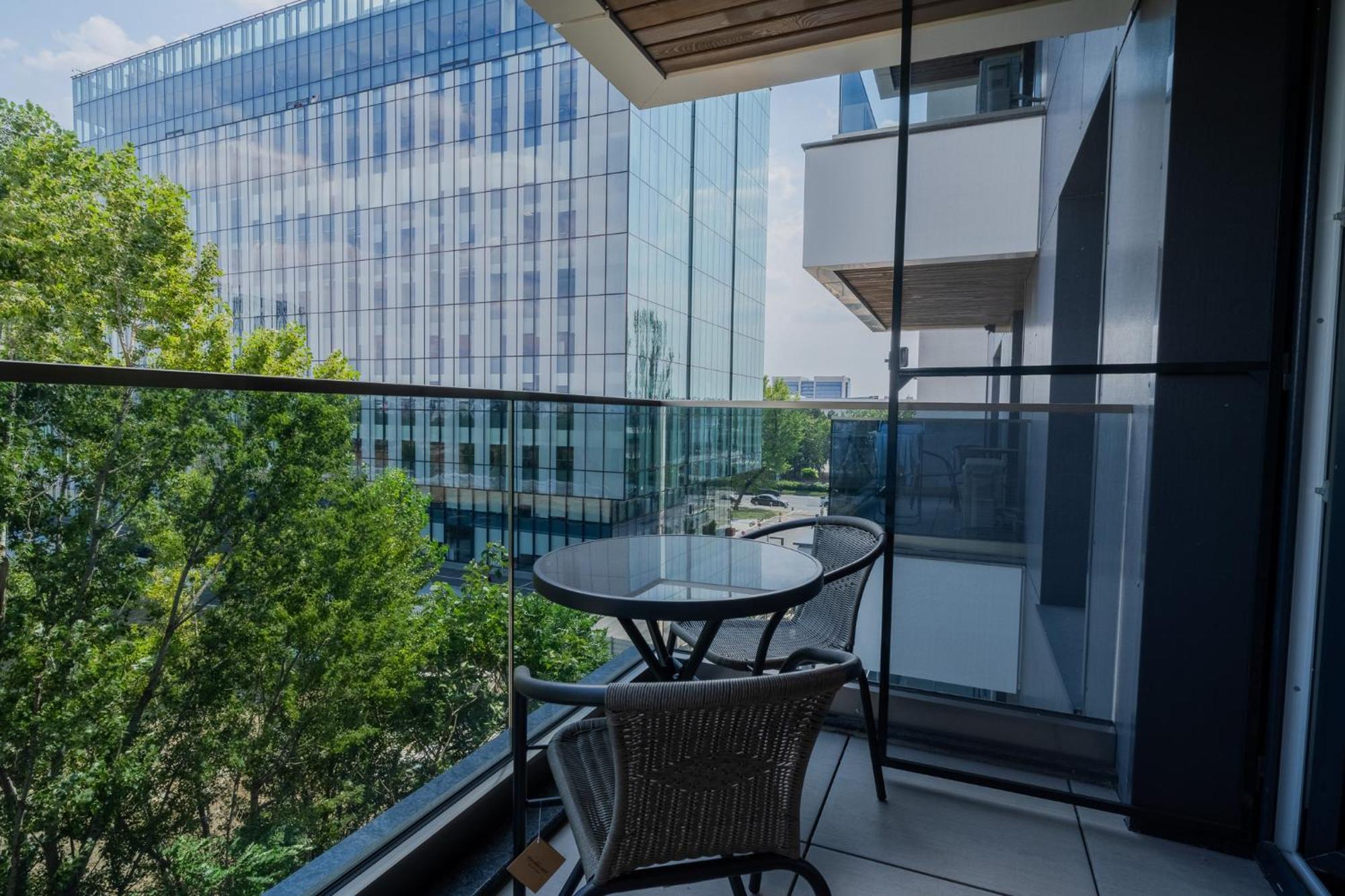 Amazing View Apartments - Iuliu Maniu & Politehnica Park บูคาเรสต์ ภายนอก รูปภาพ